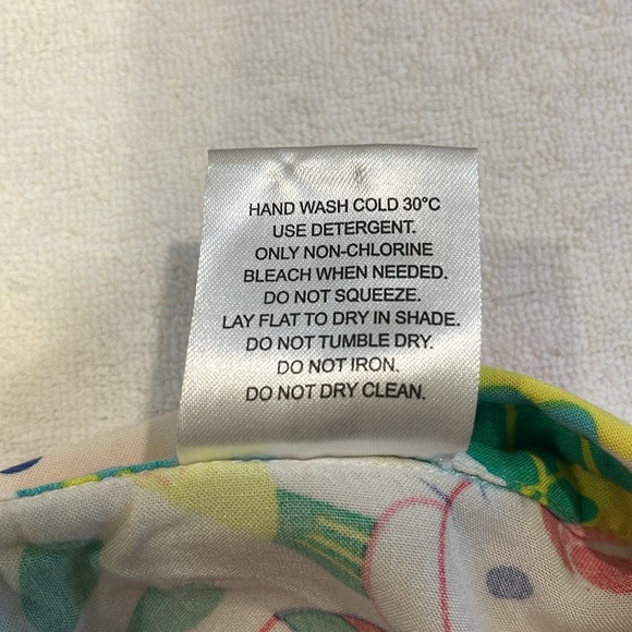 Hello Kitty Button Down Tropical Shirt - Picture 8 of 8